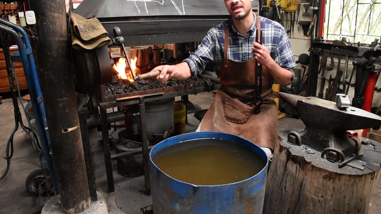 Endurecido o Templado de acero en agua. Clase de Forja sobre Tratamientos térmicos - Hardening steel