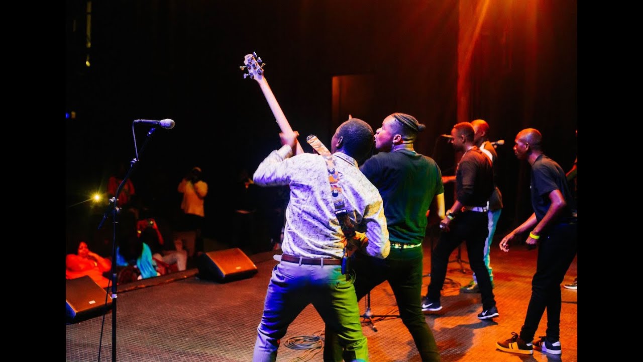 Mundikumbuke Yambiro Madhuve Alick Macheso Live at 7 Arts
