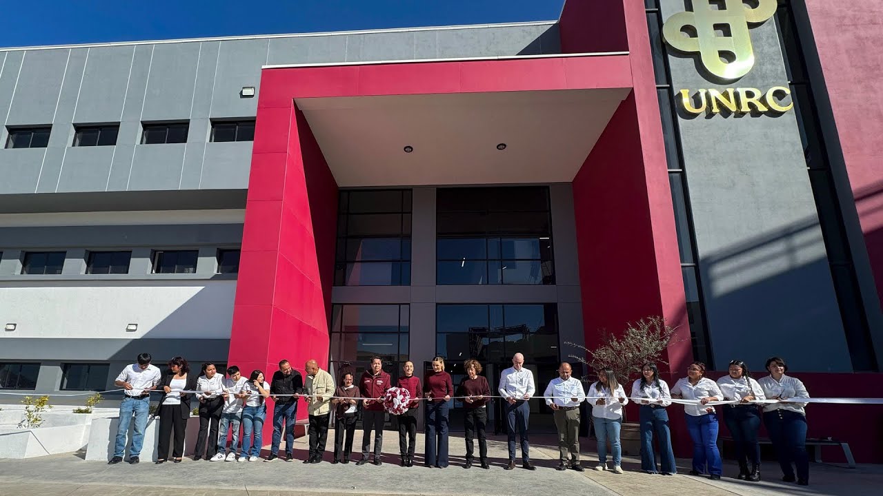 Inauguración de la Universidad Nacional “Rosario Castellanos”. Tijuana, Baja California