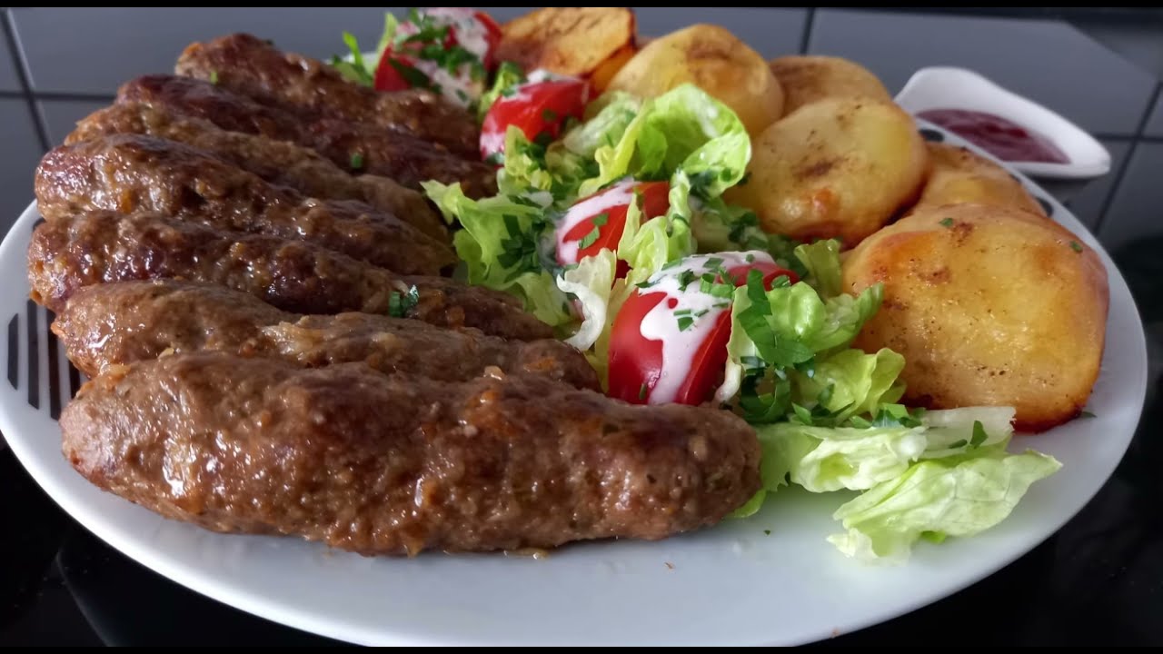 Kefta aux légumes accompagnée de ses pommes de terre au four🥔🥓 وصفة الكفتة بالخضار والبطاطس