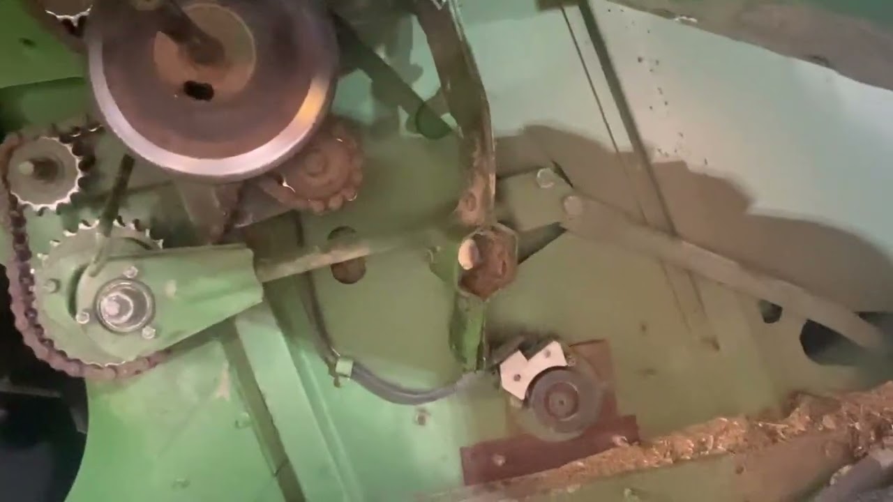 John Deere 7720 Combine Secondary Countershaft Bearing Repair Part 1
