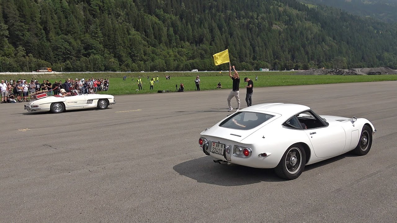 Classic Cars Drag Racing! Mercedes-Benz 300 SL Roadster vs Toyota 2000GT vs Ferrari 250 GT SWB
