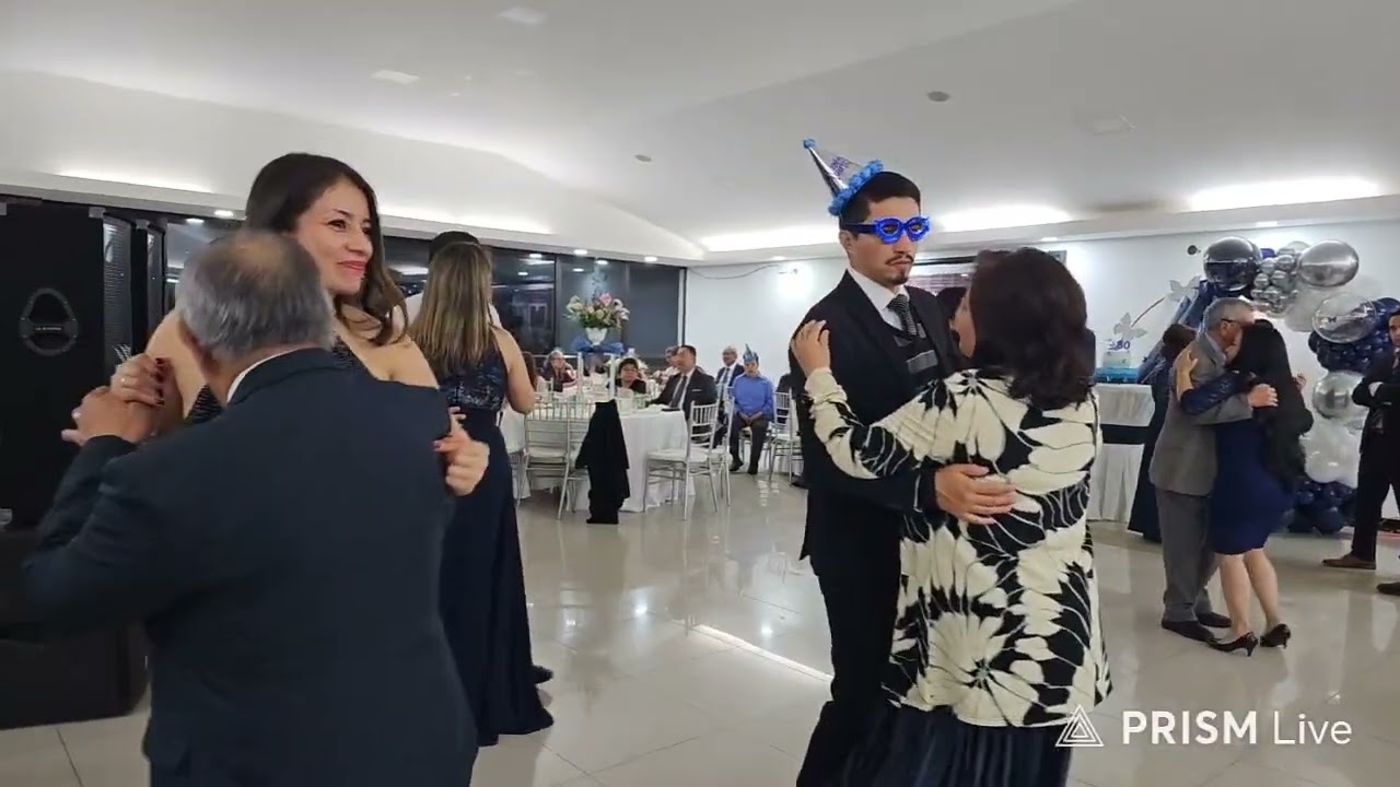 En vivo desde Club Aurora 