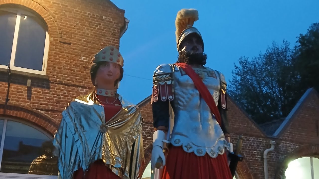 Cassel Reuze papa et Reuze maman de sorti pour le lundi de Pâque