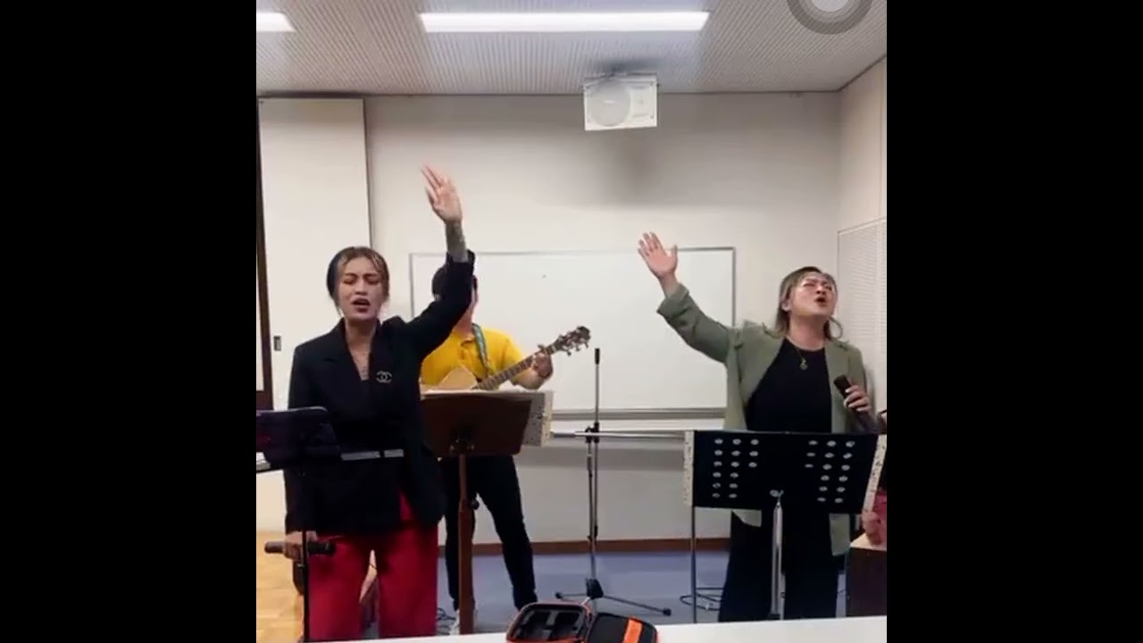 Holy forever/We fall Down 