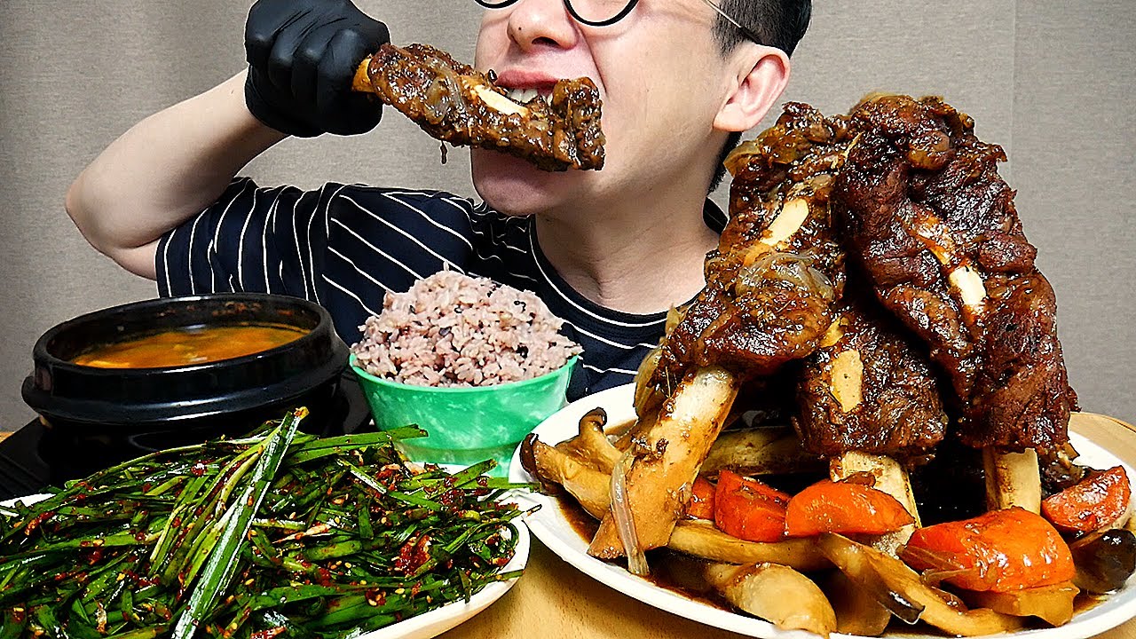 ASMR MUKBANG Galbi-jjim (Steamed beef ribs) EATING SHOW