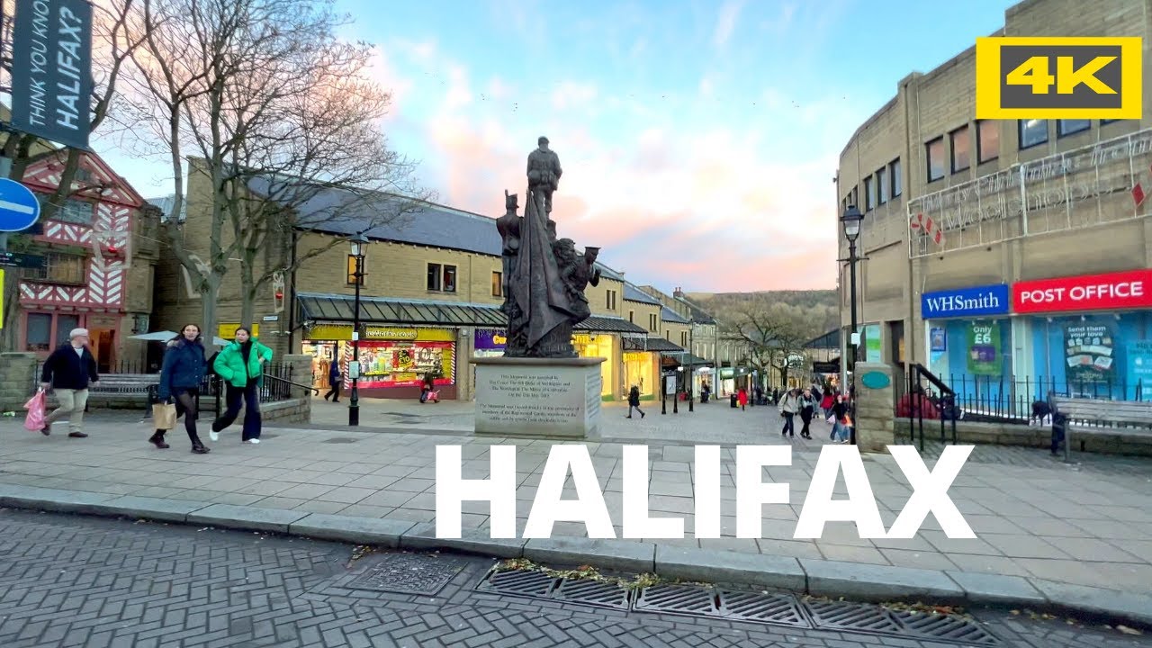 4K🇬🇧HALIFAX WALKING TOUR | Piece Hall, Borough Market, River Island🎄M&S | VLOGMAS DAY 3