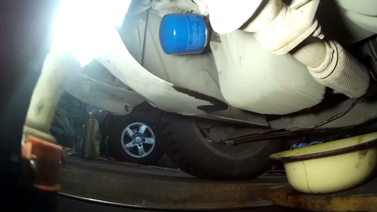 Как поменять масло в двигателе автомобиля своими руками. Хендай Гетц. Hyundai Getz