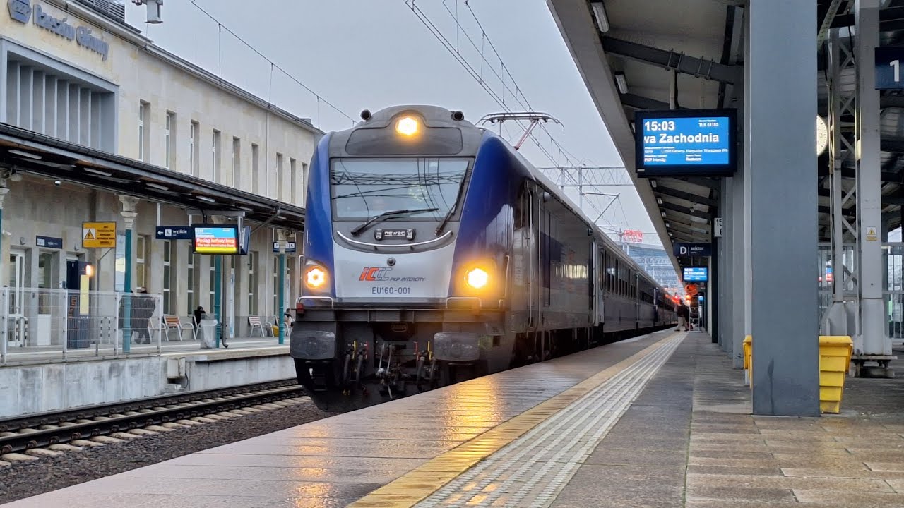 Zimowe pociągi na stacji Rzeszów Główny 