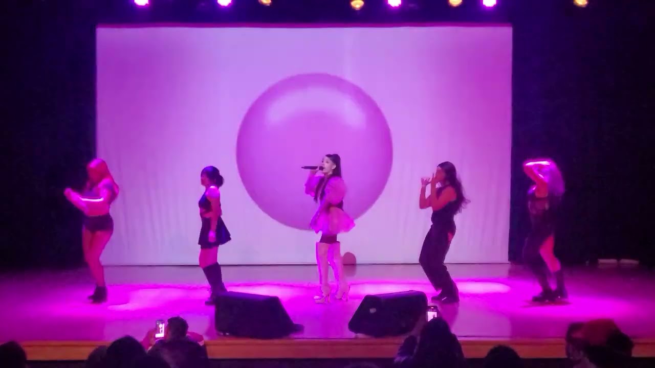 8&ordm; Penha Geek - Ariana Grande Cover
