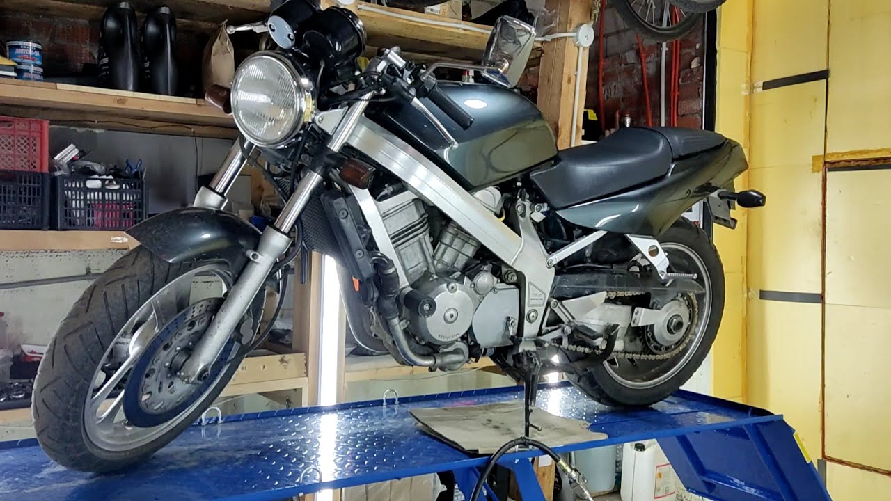 🔵 HONDA BROS 650. ЧАСТЬ 1.  ОБСЛУЖИВАНИЕ ПЕРЕД СЕЗОНОМ.