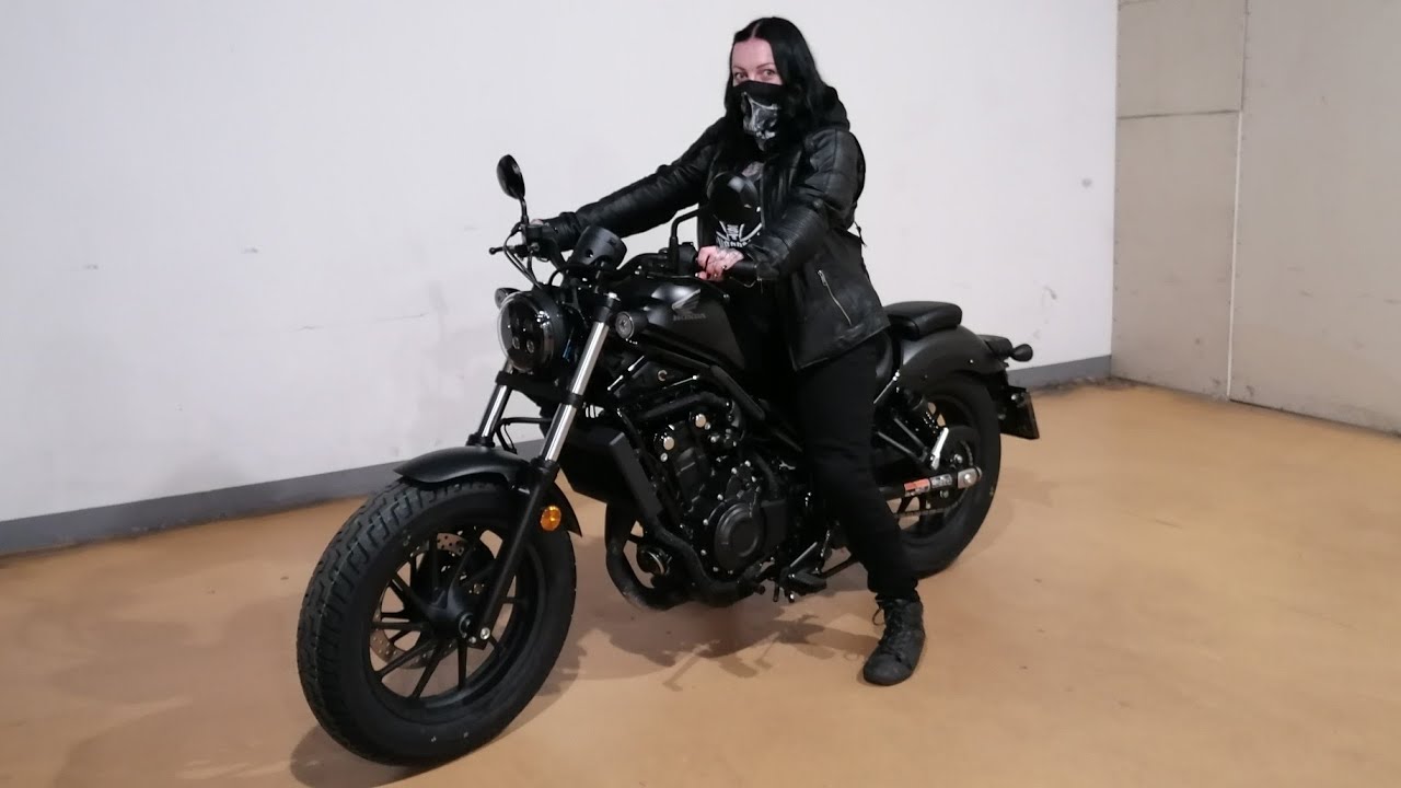 Nová motorka pro holku menší postavy - Honda Rebel 500