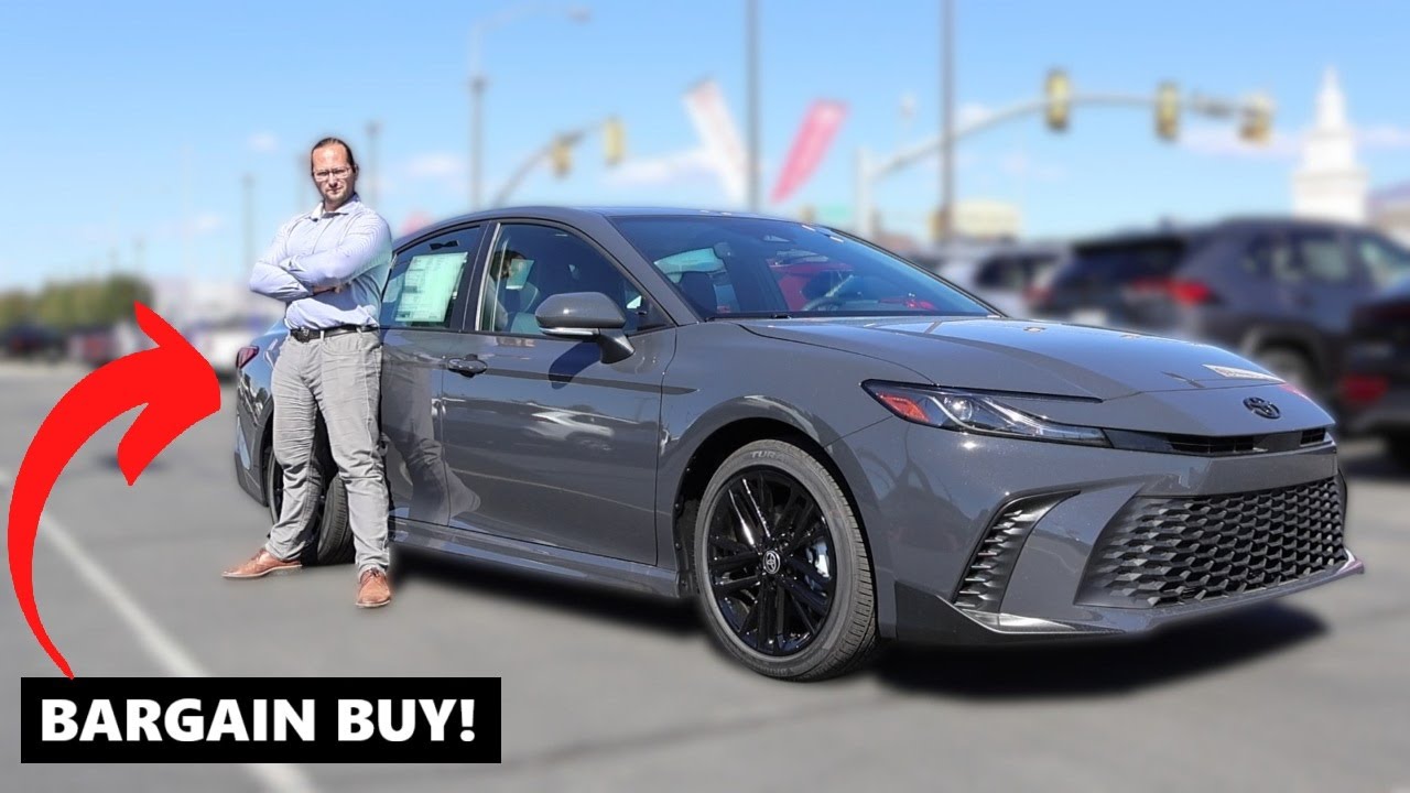 ЛУЧШАЯ Camry ВСЕХ ВРЕМЕН! //Toyota Camry SE 2026 года//