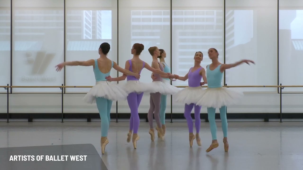 Pas de Basque | Ballet West Glossary