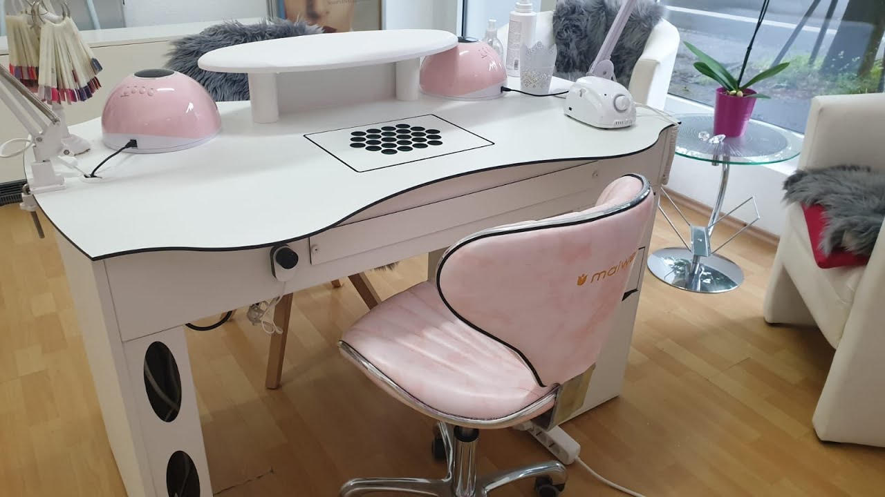 Nageltisch FantasTisch inkl. Absaugung L500, 3 Schubladen und Handauflage Oval | Kundenaufnahme