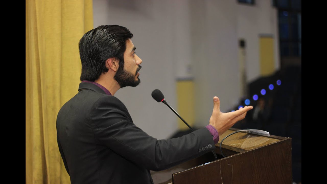 Funny Urdu Speech at UET Lahore - Urdu Humorous Declamation - Haroon gulzar