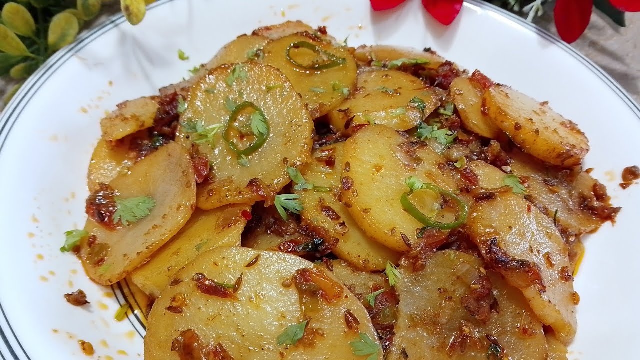 Aloo ki Katllyan Recipe | Chapati Spicy Aloo Ki Katli by Kitchen With Manoo1 