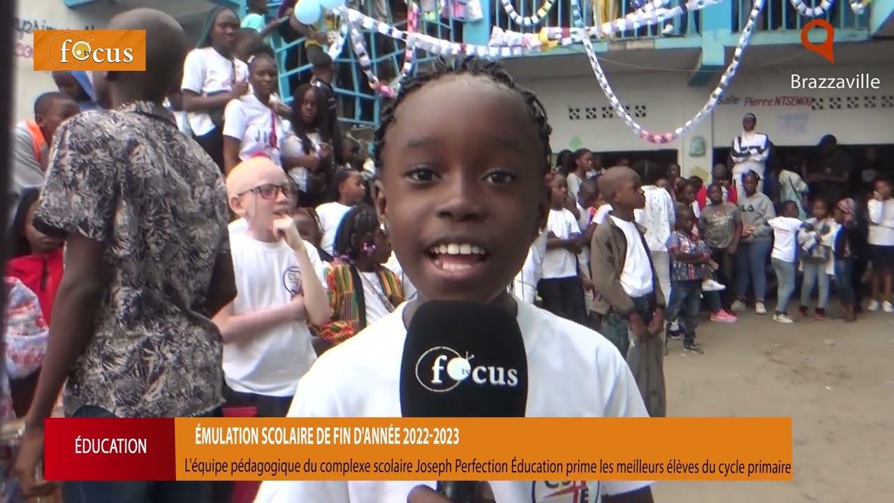 Les meilleurs élèves de l'école Joseph Perfection éducation primés.