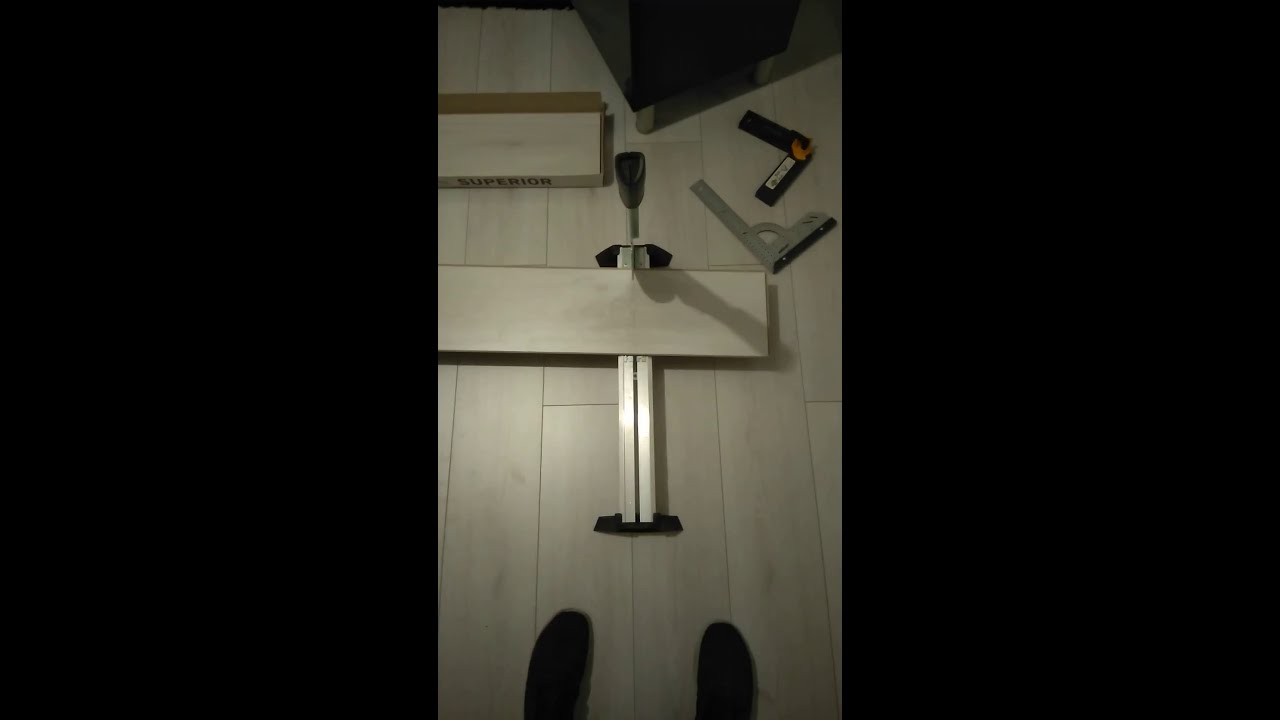 Wolfcraft LC 600 In Action - Angled Cross  Cut