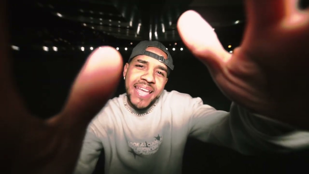 Chezzy Torres - Ausente (Video Oficial) Dir. @thefijiarttv7032