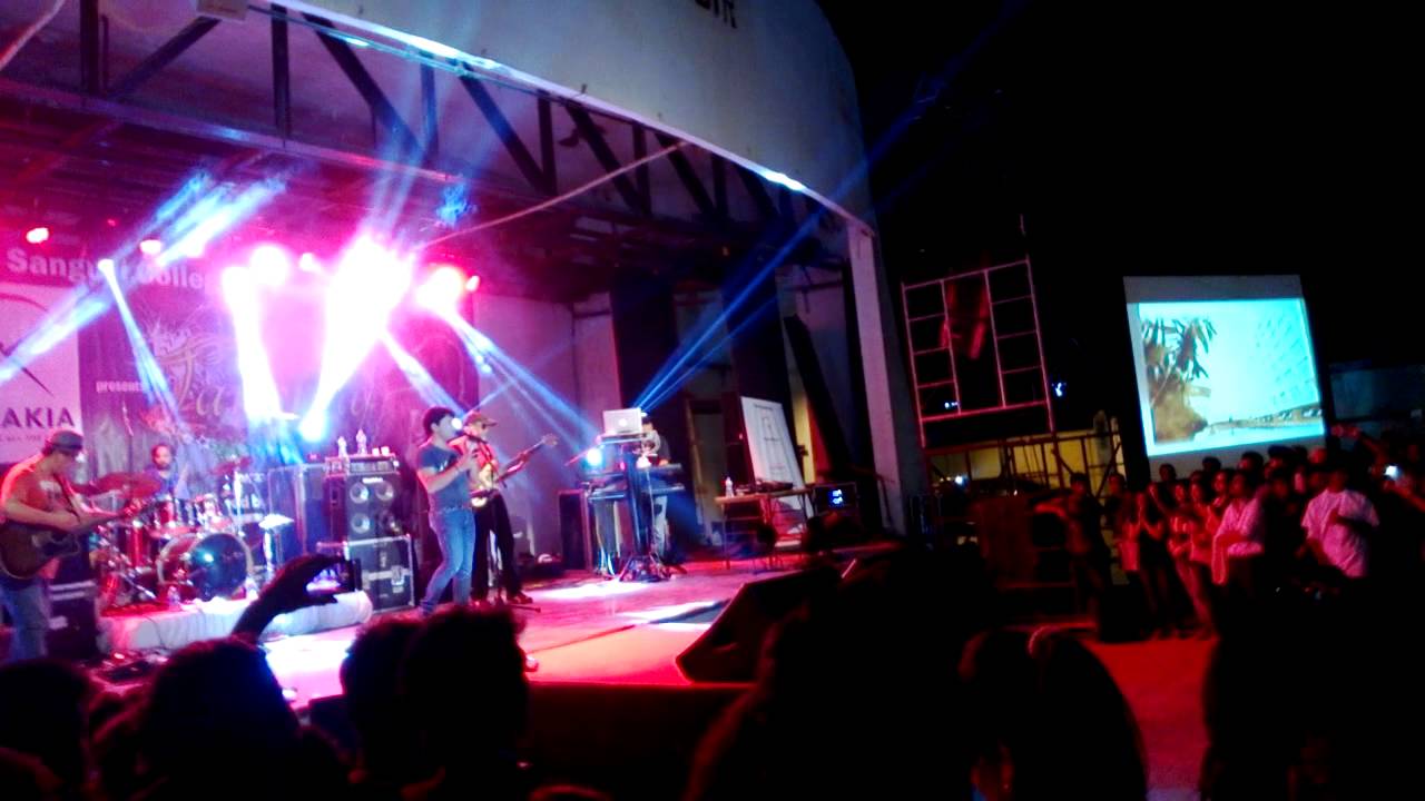 Kaise Batau Tujey Live !! KK  - Mumbai Concert  21/03/2013  Parichay