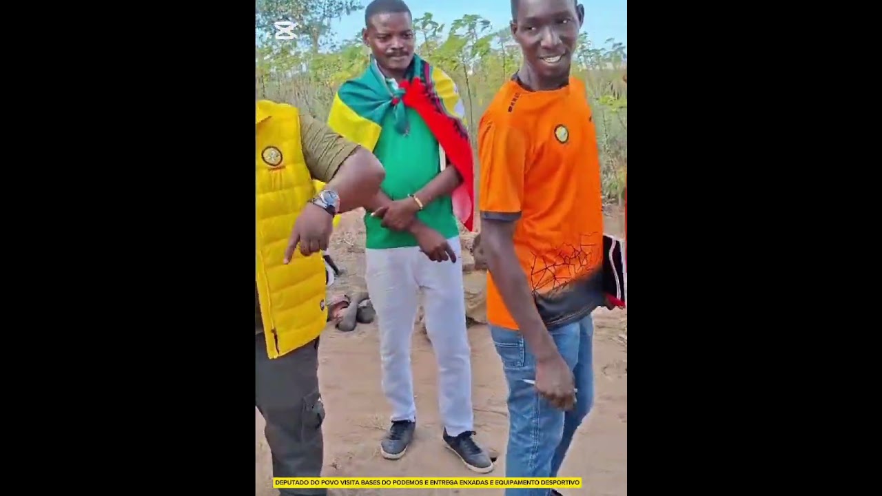 DEPUTADO DO PODEMOS OFERECE ENXADAS E EQUIPAMENTO DESPORTIVO À POPULAÇÃO DE CABO DELGADO.  