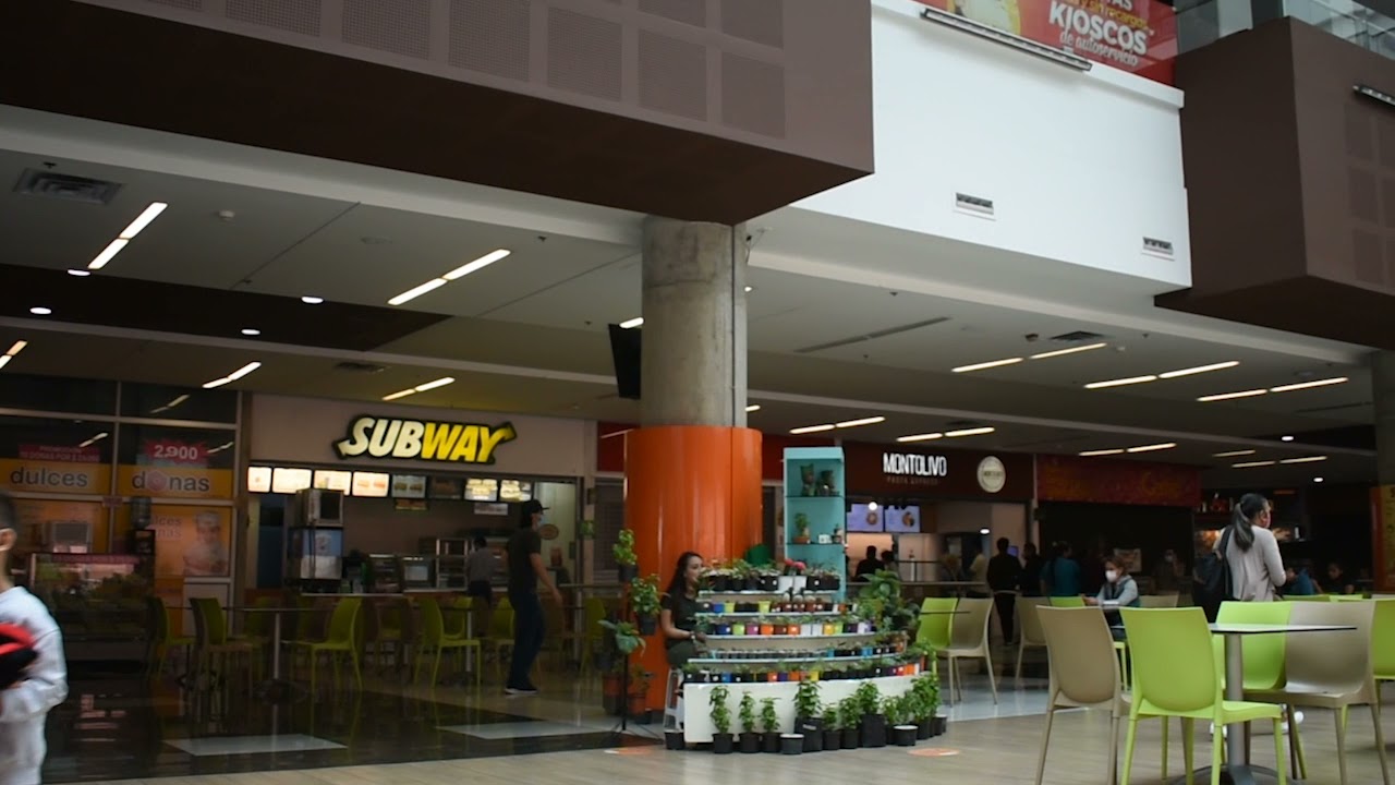 Centro Comercial Aventura.