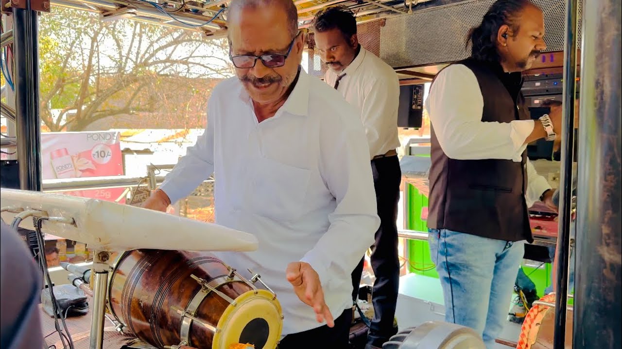 🎺🎷खान्देश व महाराष्ट्रातील सुप्रसिद्ध बॅन्ड गुरु पं.मास्टर मोहन पाटील गिरडकर , यांचे ढोलकी वादन सोलो