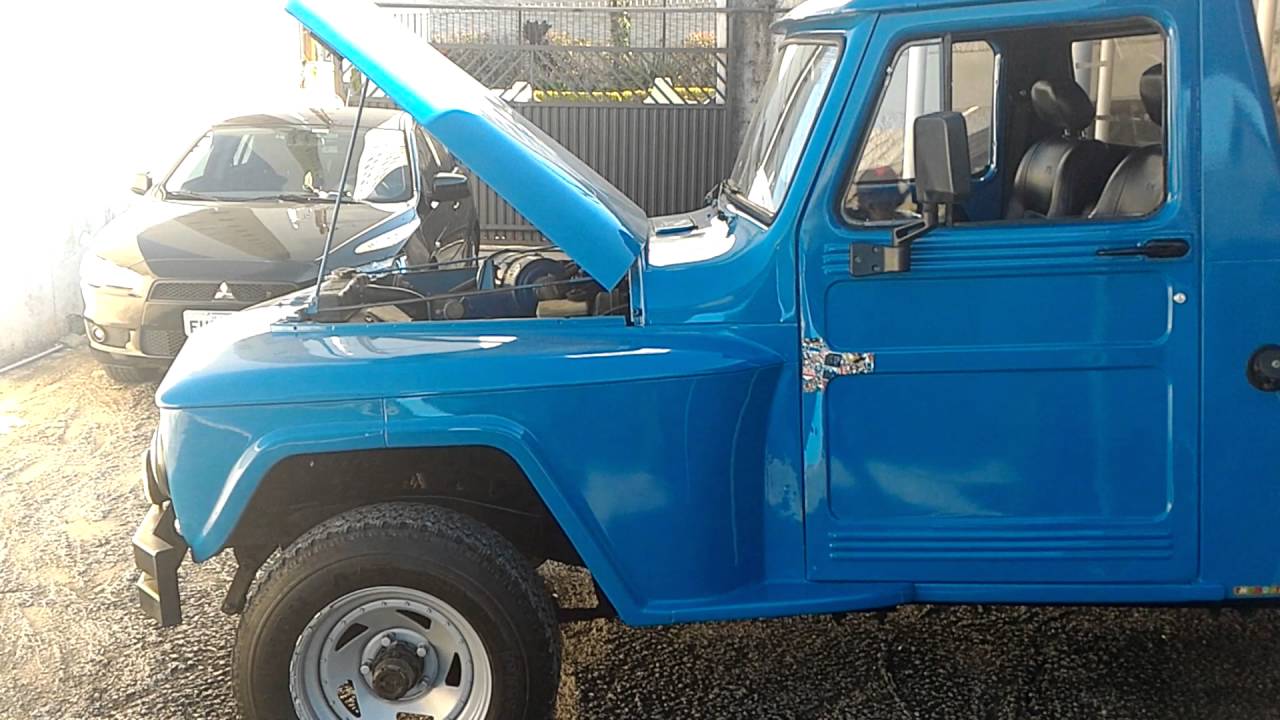 Ford F75 1983.