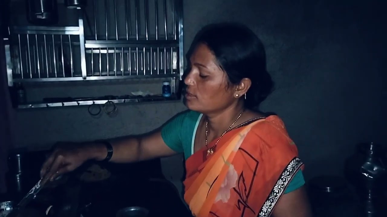 असे हिरव्या मिरच्या पासून पकोडे बनवले का तुम्ही कधी नक्कीच व्हिडिओ शेवटपर्यंत बघा