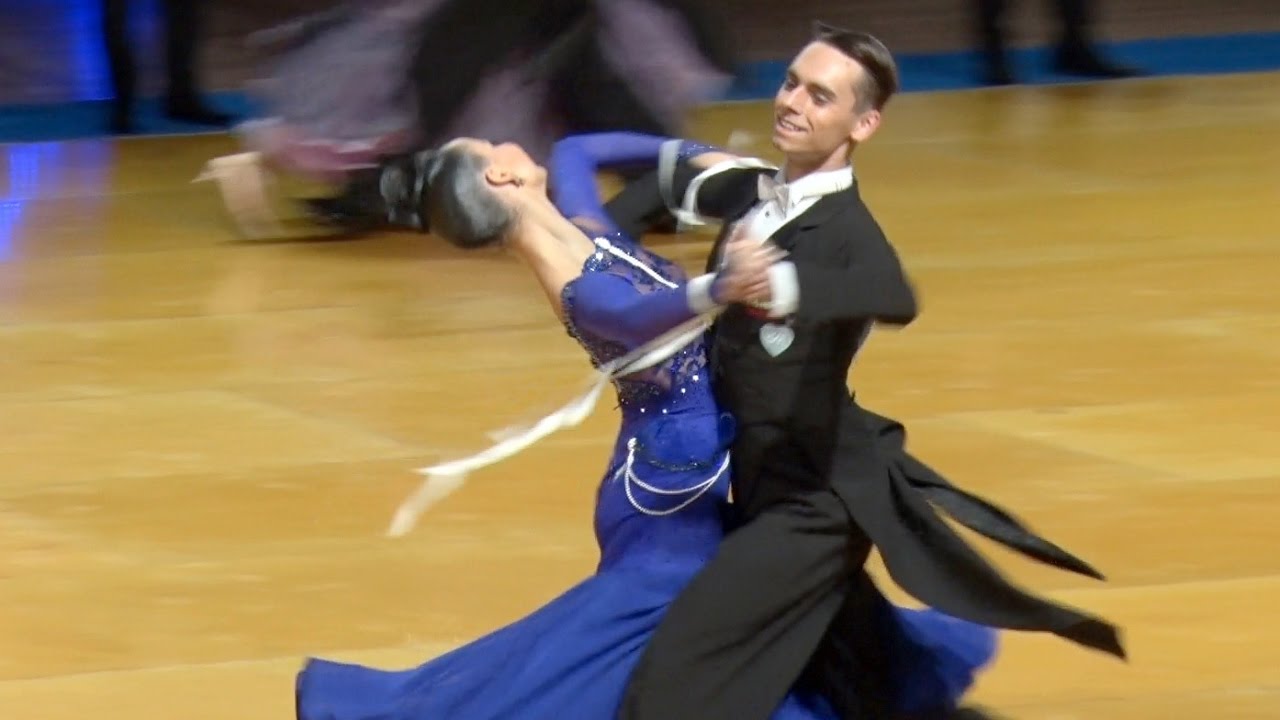 Mateusz Brzozowski - Justyna Mozdzonek | Viennese Waltz