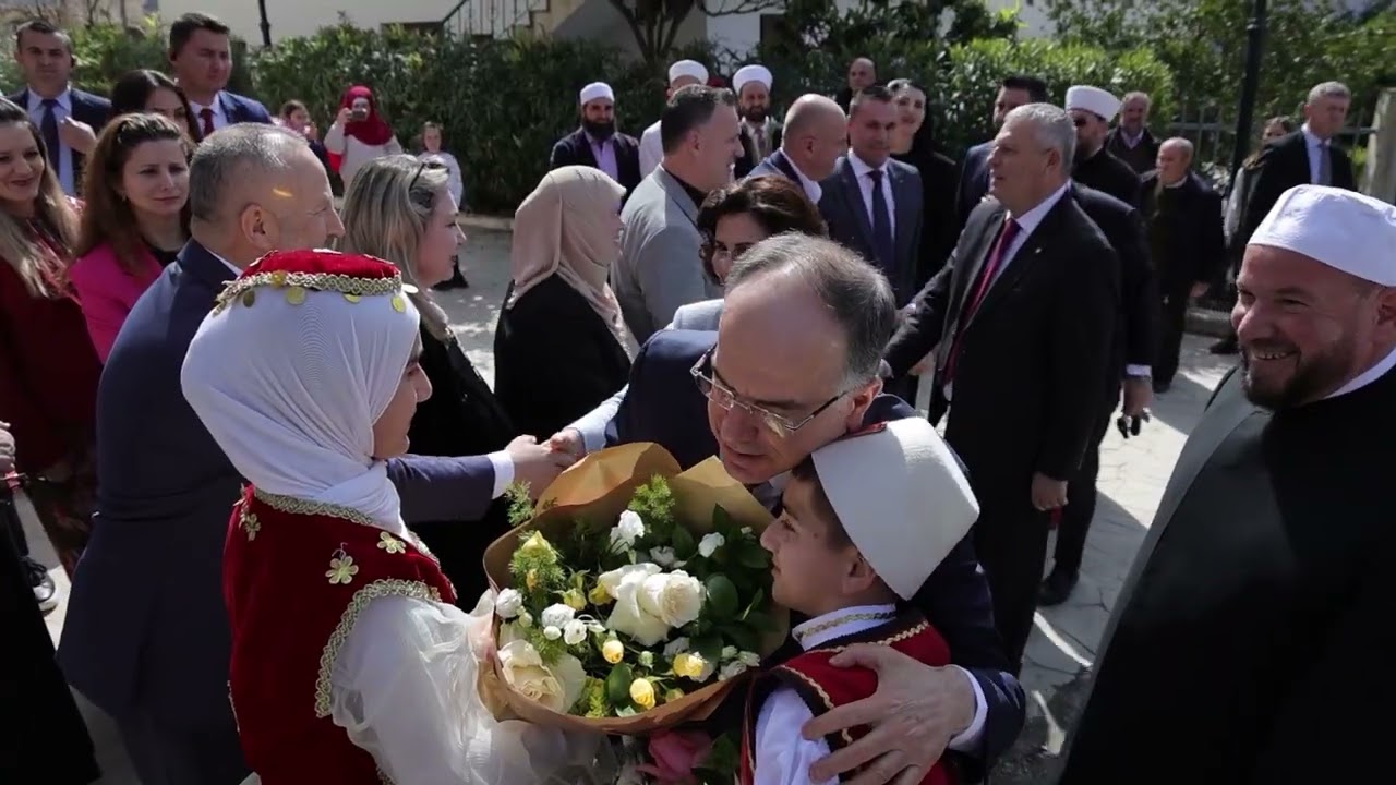 Urime për Bajram/ Krerët e feve dhe politika uron Komunitetin Mysliman Shqiptar