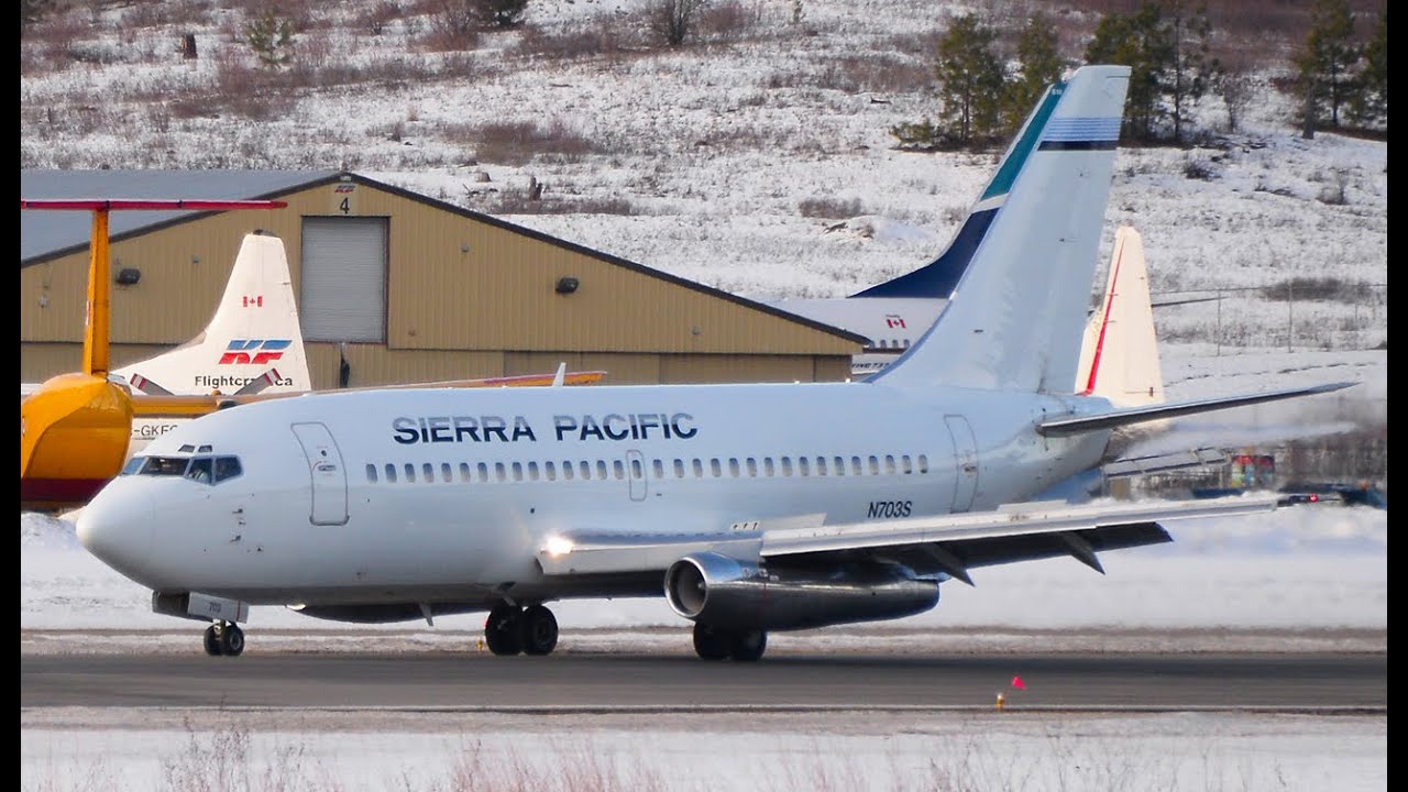 Sierra Pacific Airlines Boeing 737-200 Classic Landing at CYLW