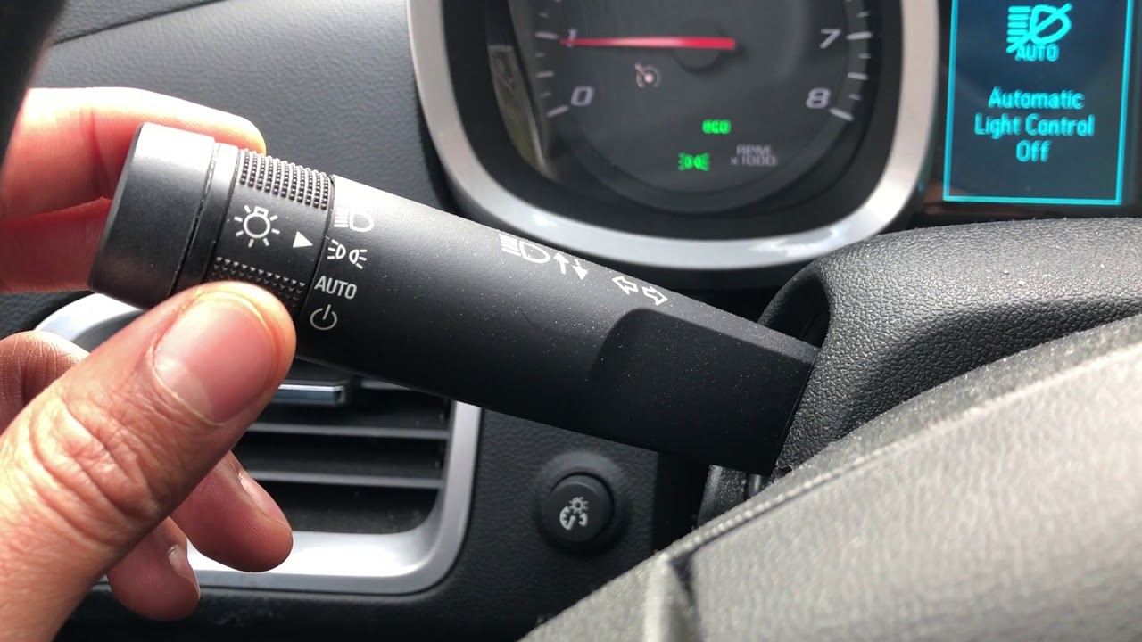 Chevrolet Equinox &ndash; Headlights controls and overview