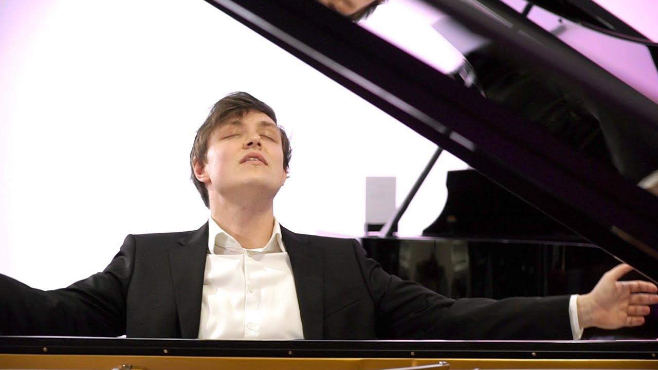 Coronakonzert: Pianist Florian Heinisch spielt Beethoven