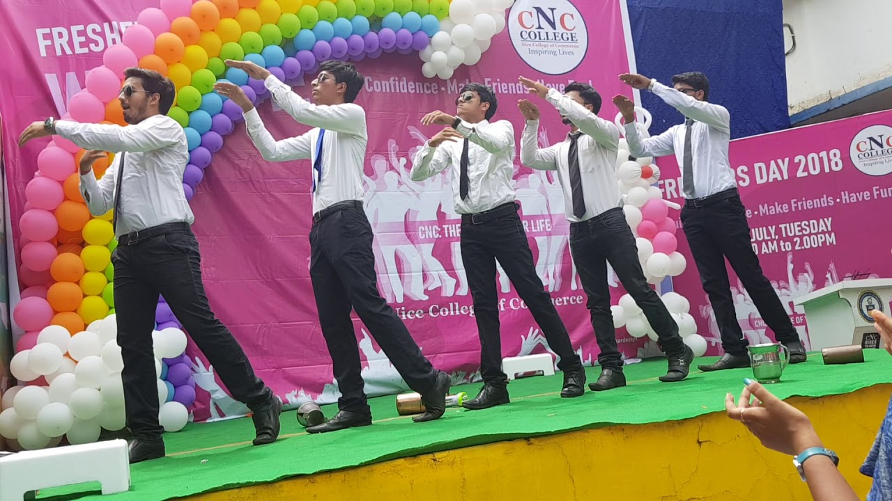 Funny Expressionless Lazy Dance