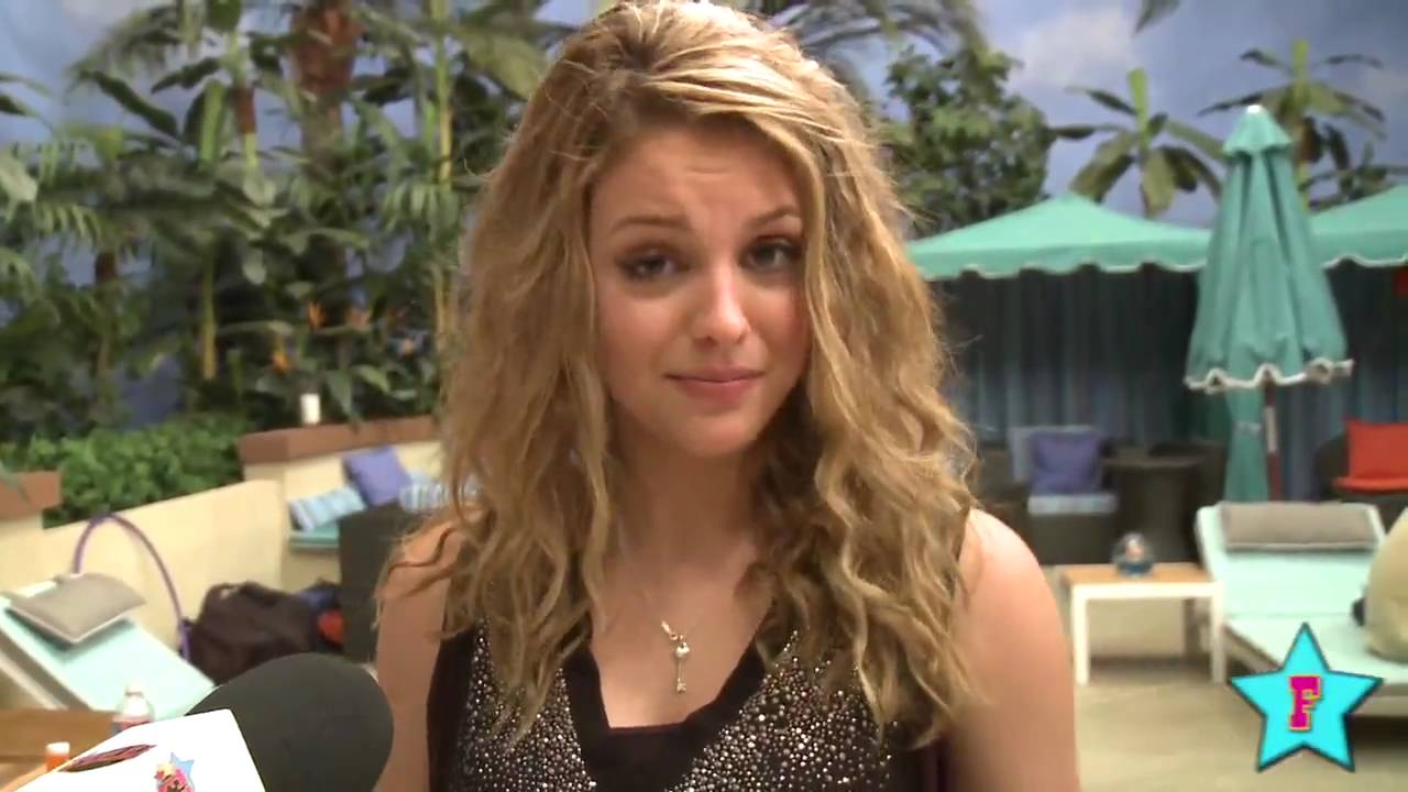 Gage Golightly Welcomes the Big Time Rush Cast!