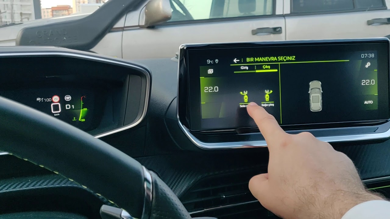 Peugeot 2008 Automatic Park Assist 2