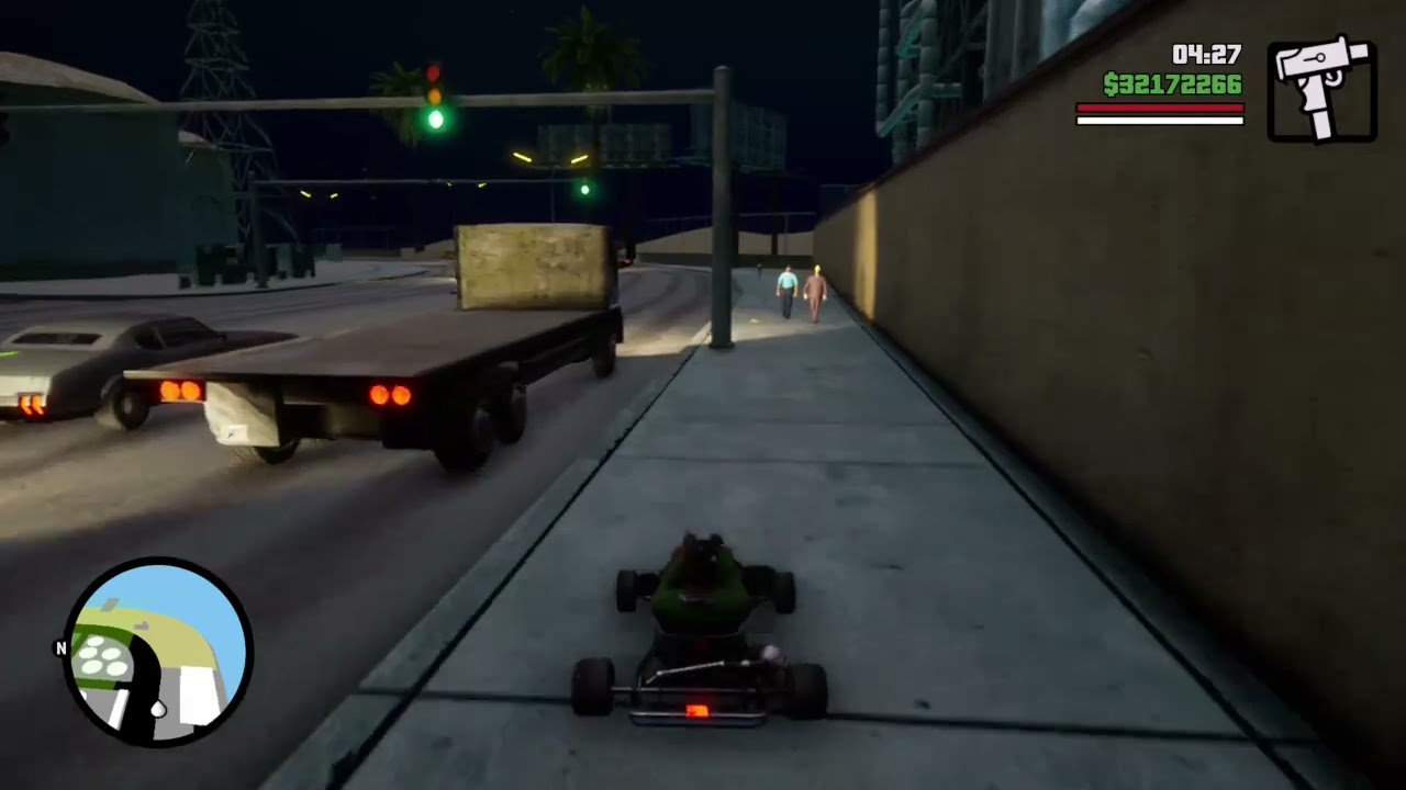 Atropellando gente en el mini carrito Gta san andreas 