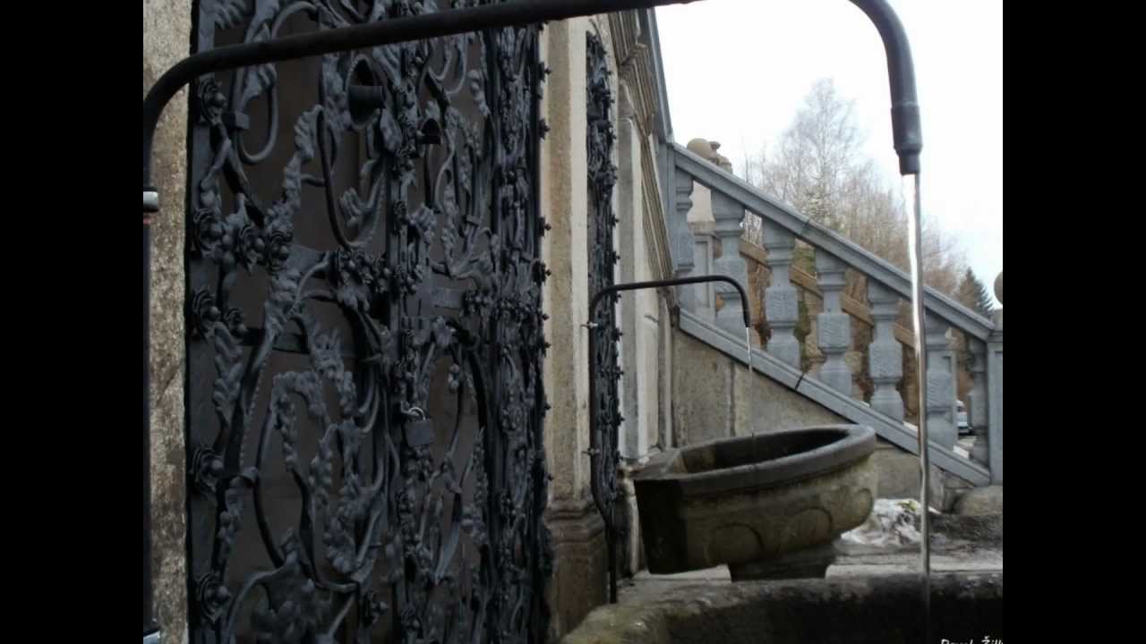 Barokní kostel Panny Marie Utěšitelky v Dobré Vodě na Novohradsku - zvony.wmv