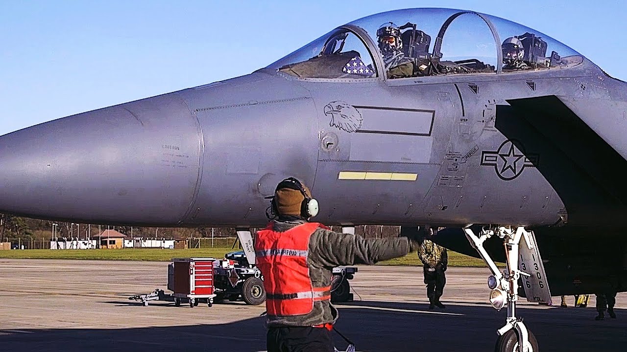 F-15 Fighter Aircraft 'Integrated Combat Turn'
