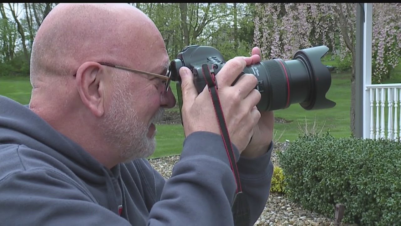 With sporting events canceled, Mineral Ridge photographer focuses on new topic: seniors