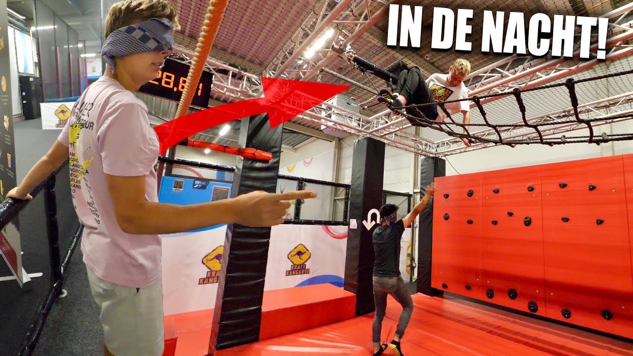 BLIND VERSTOPPERTJE IN EEN GESLOTEN TRAMPOLINEPARK!