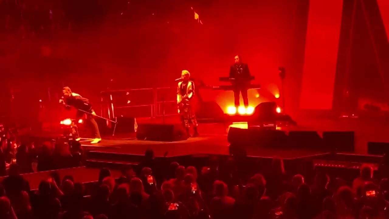 Depeche Mode “Walking In My Shoes” Montreal, 2023-04-12