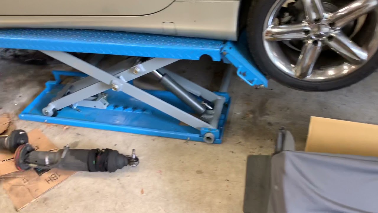 Mercedes SL500 front strut replacement!!