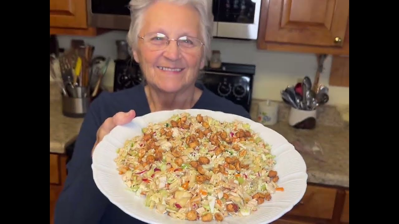 Asian Chicken Salad #glutenfree.#lowcarb 