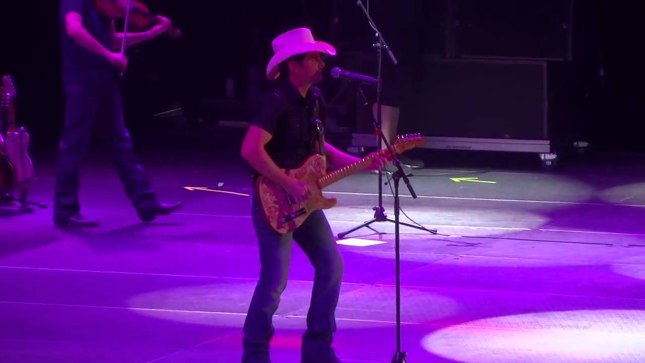 Brad Paisley (C2C 2014) - This Is Country Music Live at The O2 Arena London