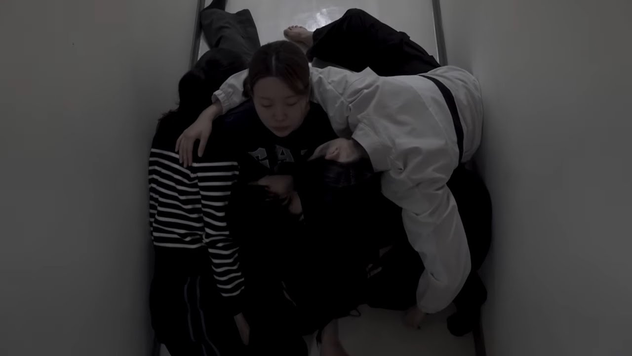 그날, 끝없는 하품이 시작되었다.