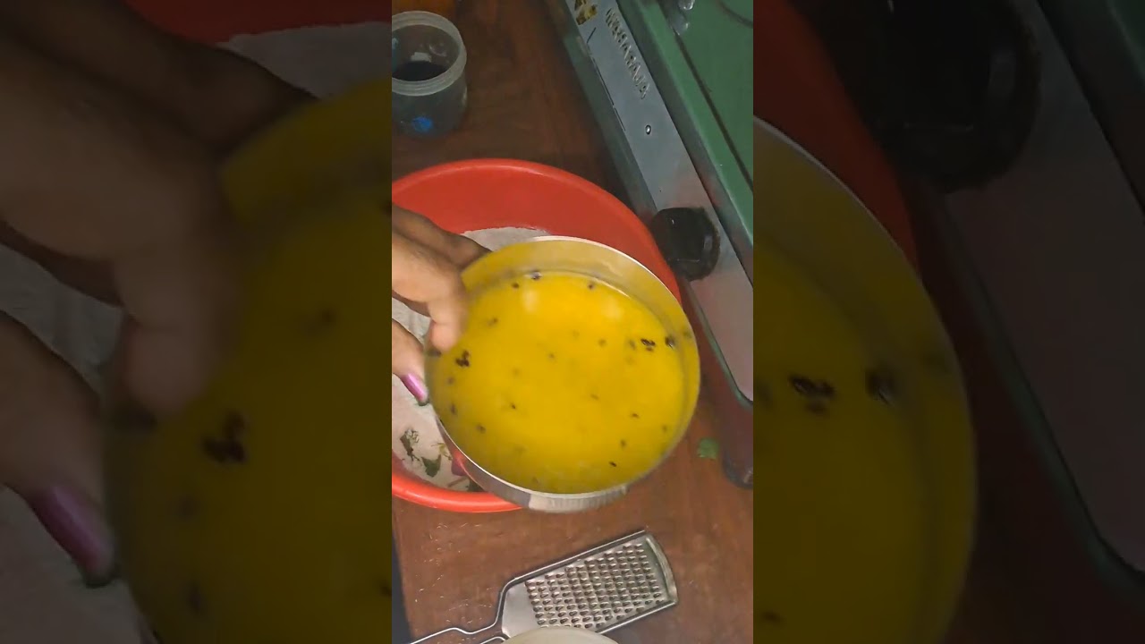 Bachi hui Dal ki Tasty Namkeen Roti #like #share #comment #subscribe #ytvideos #cooking #food 