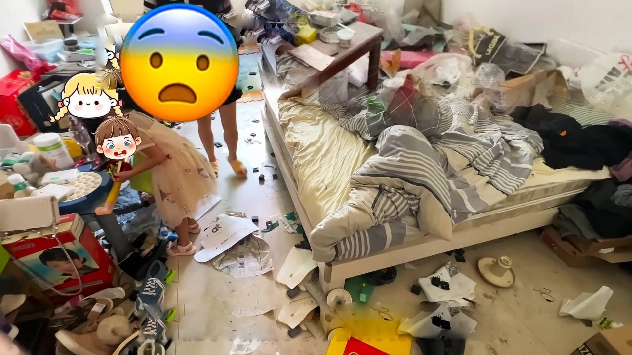😭My second wife doesn't clean, so the house has become a garbage dump.